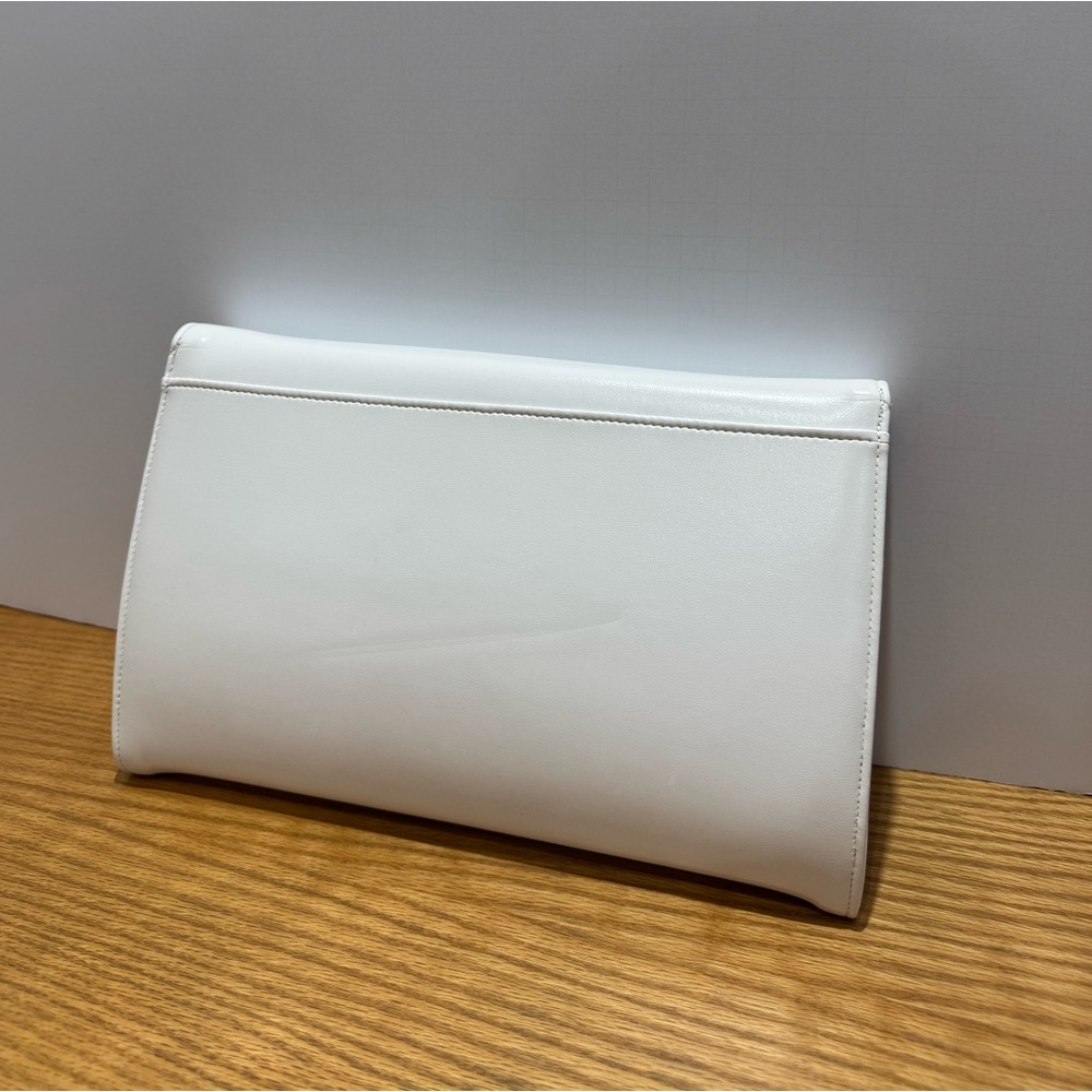 Vintage White and Navy Clutch with shoulder strap - Picture 9 of 11